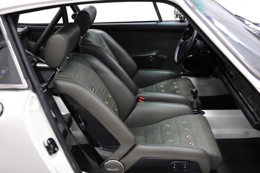 Porsche 911 by Singer 2011 года  (фото 18 из 159)